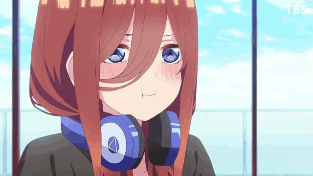 nakano-miku-go-toubun-no-hanayome.gif