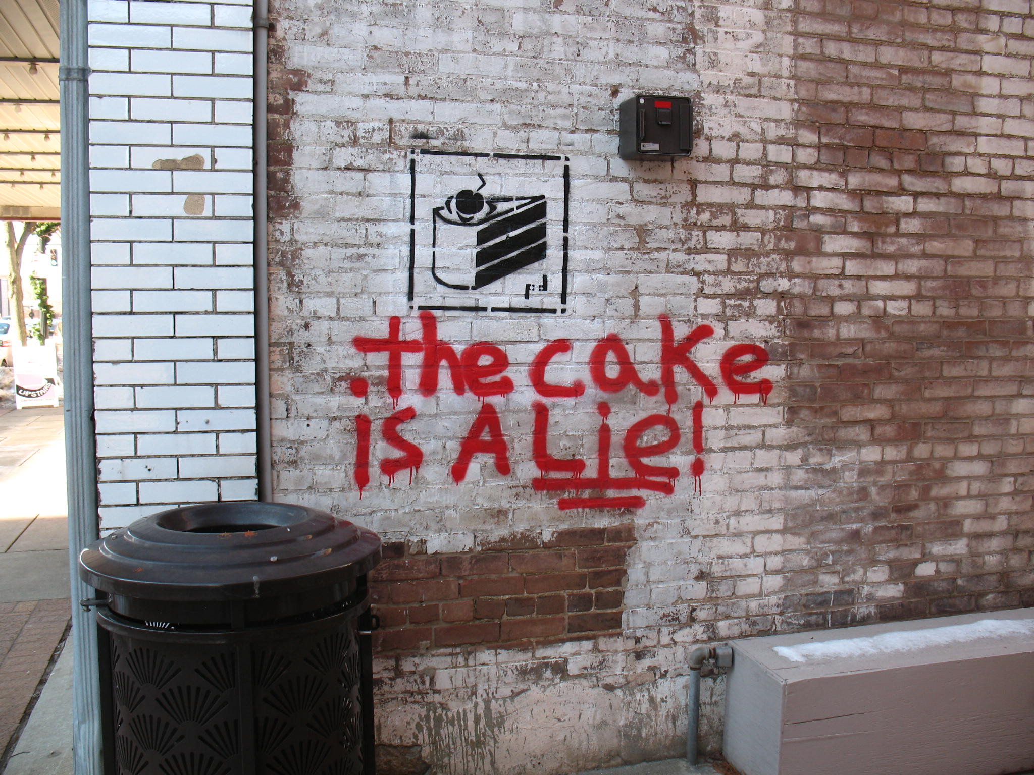 The_Cake_is_a_Lie_(12521108583).jpg